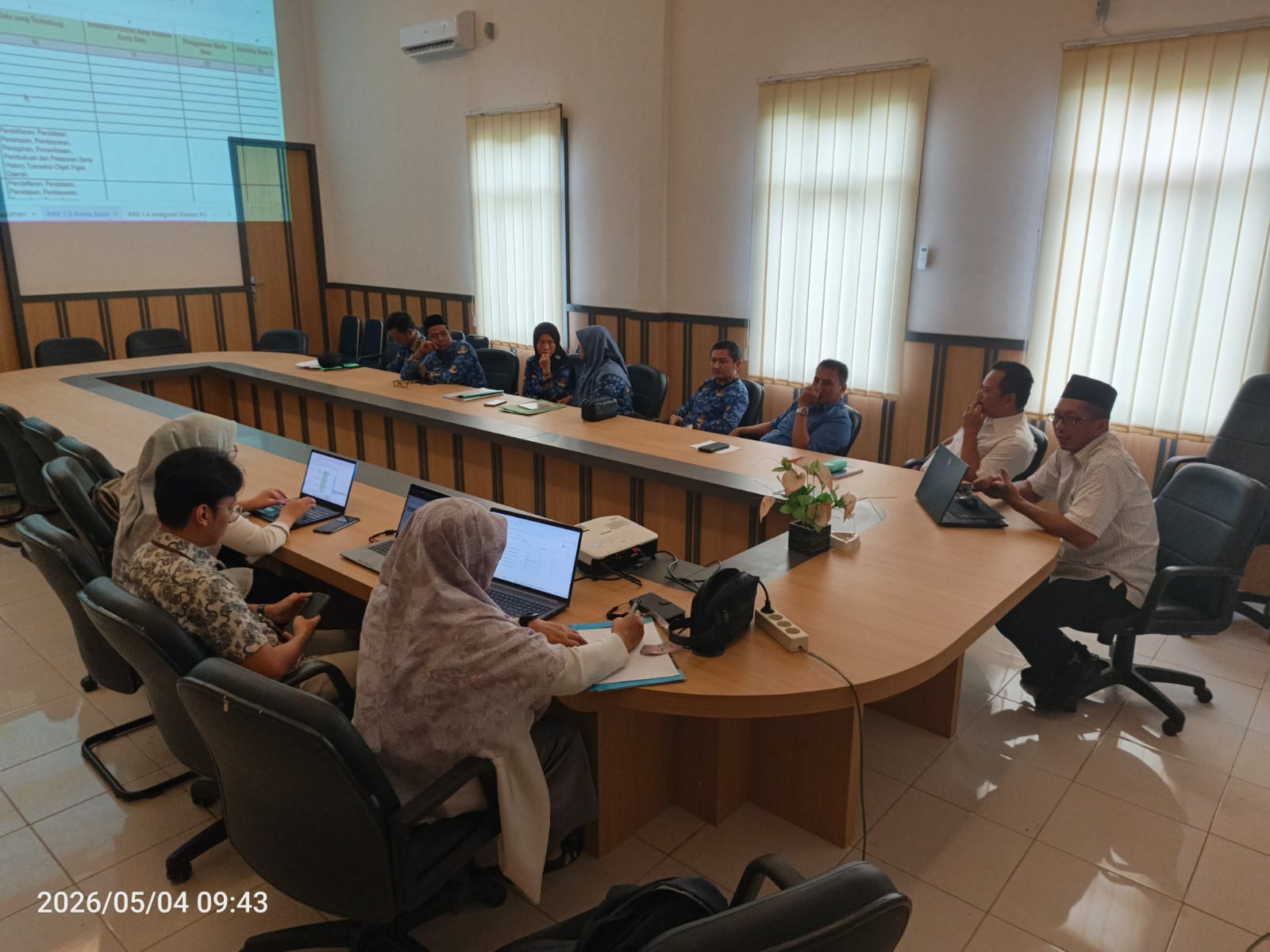 "PERKUAT KEMANDIRIAN FISKAL, BPKP EVALUASI OPTIMALISASI PAD DI AULA BPPRD KABUPATEN BUNGO"